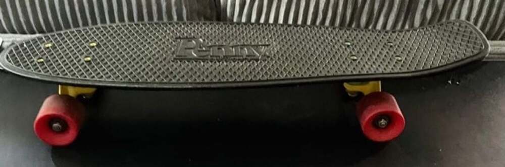 Penny Skateboard 22" Black Rasta Cruiser